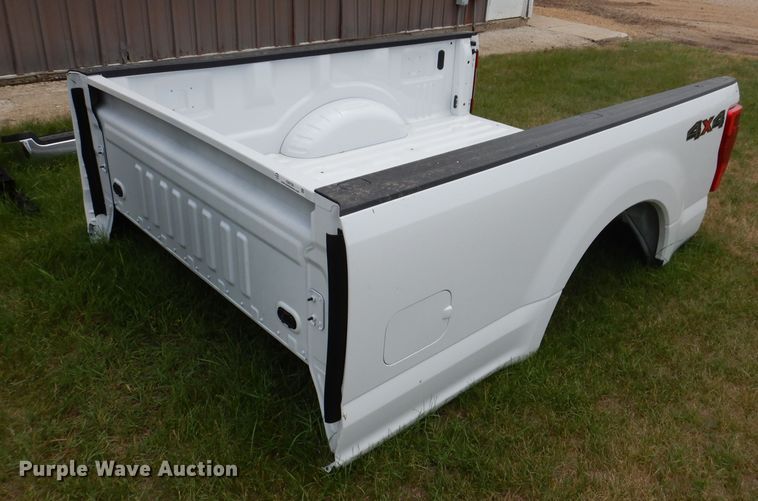 image for item IQ9708 2020 Ford F250  8'L truck bed