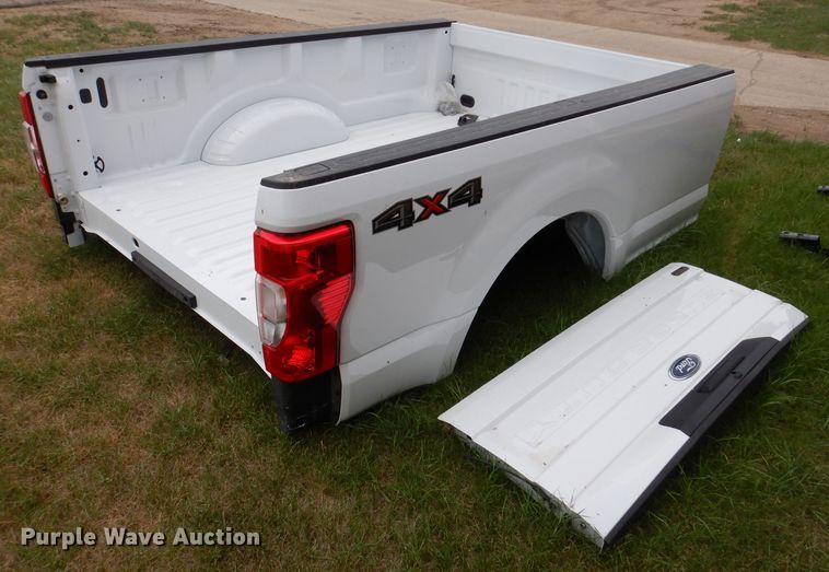 image for item IQ9708 2020 Ford F250  8'L truck bed