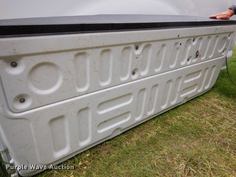 image for item IQ9708 2020 Ford F250  8'L truck bed
