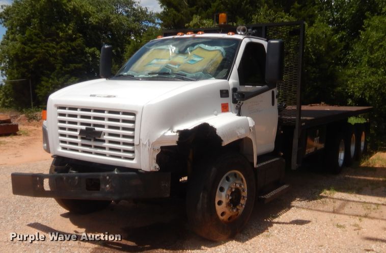 image for item IT9616 2005  Chevrolet C8500  flatbed truck