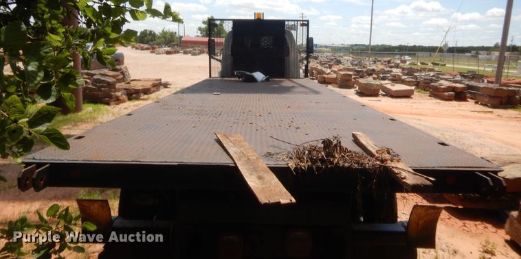 image for item IT9616 2005  Chevrolet C8500  flatbed truck