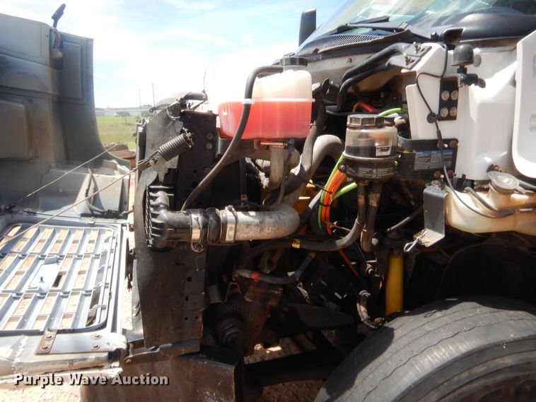 image for item IT9616 2005  Chevrolet C8500  flatbed truck