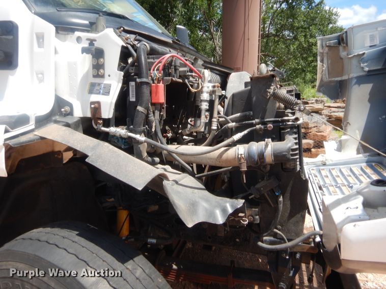 image for item IT9616 2005  Chevrolet C8500  flatbed truck