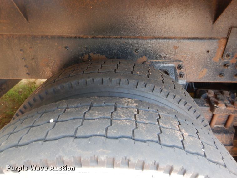 image for item IT9616 2005  Chevrolet C8500  flatbed truck