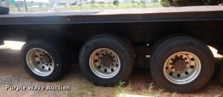 image for item IT9616 2005  Chevrolet C8500  flatbed truck