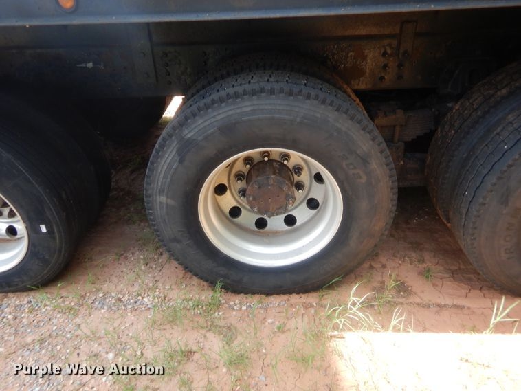 image for item IT9616 2005  Chevrolet C8500  flatbed truck