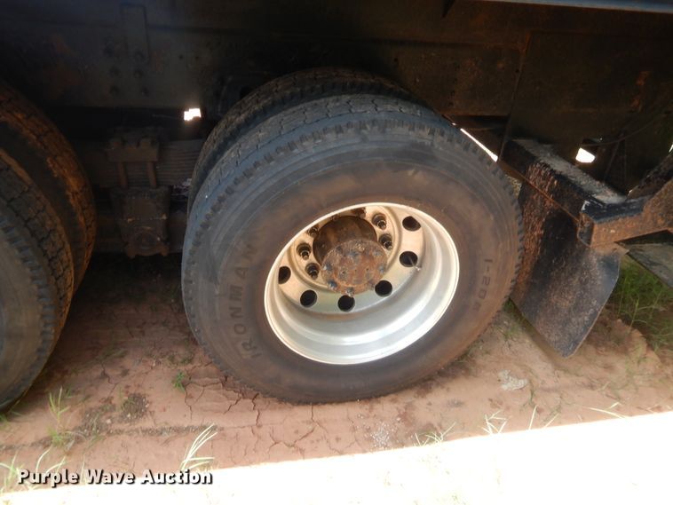 image for item IT9616 2005  Chevrolet C8500  flatbed truck