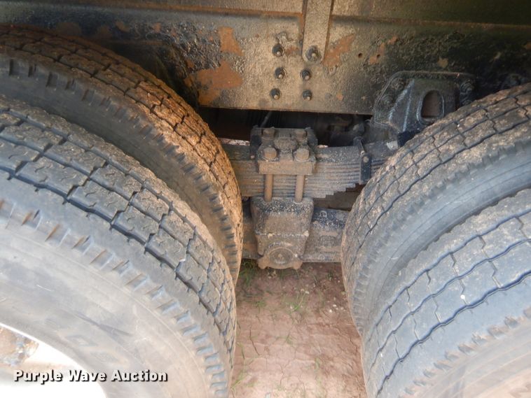 image for item IT9616 2005  Chevrolet C8500  flatbed truck