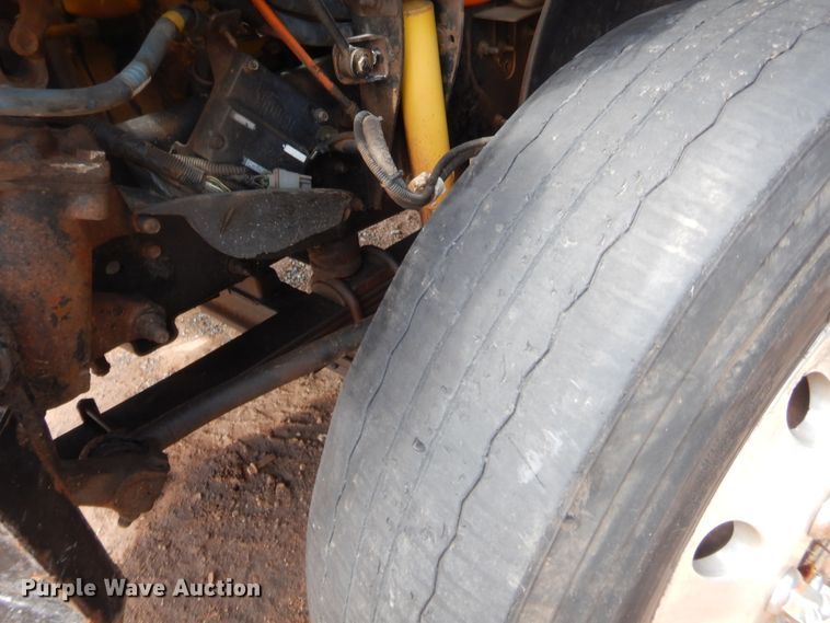 image for item IT9616 2005  Chevrolet C8500  flatbed truck