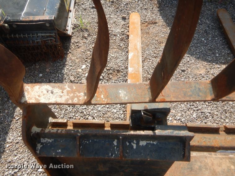 image for item IT9648 4'L skid steer pallet forks