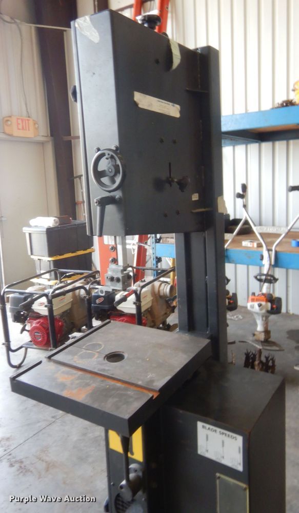 image for item IT9658 (2) Craftsman bandsaws