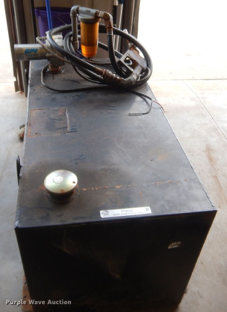 image for item IT9660 Fuel tank