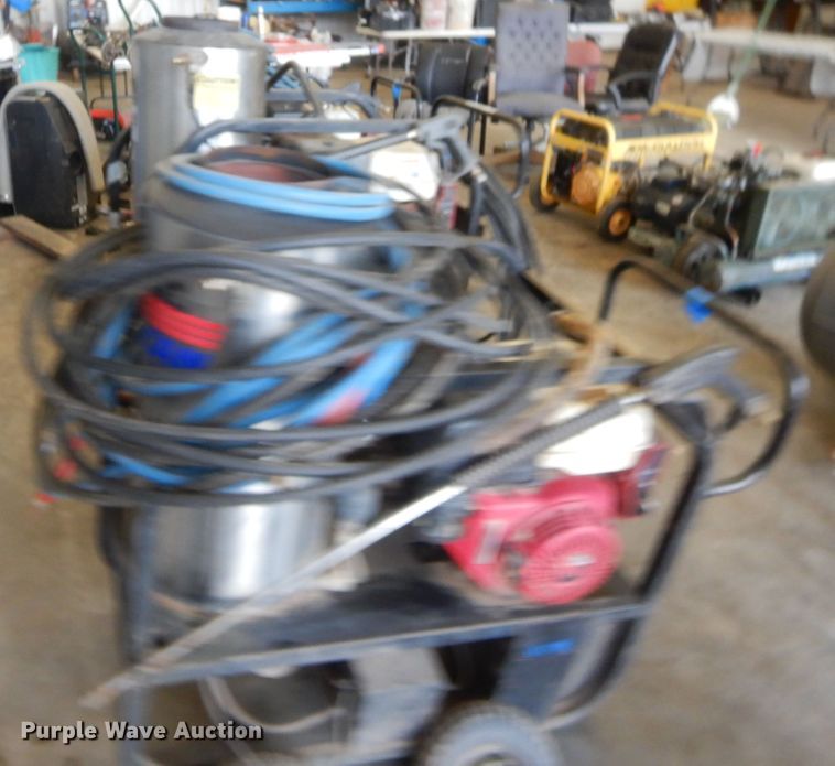 image for item IT9661 (3) pressure washers