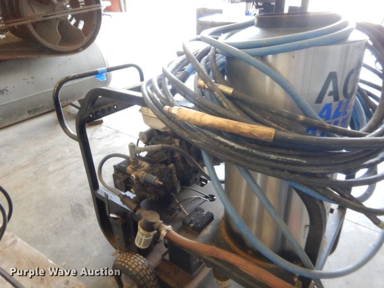 image for item IT9661 (3) pressure washers