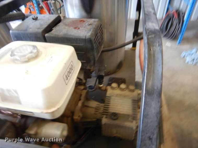 image for item IT9661 (3) pressure washers