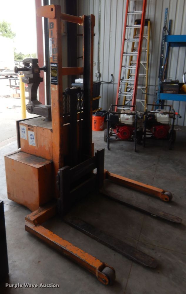 image for item IT9662 Big Joe PDM 20-60  forklift