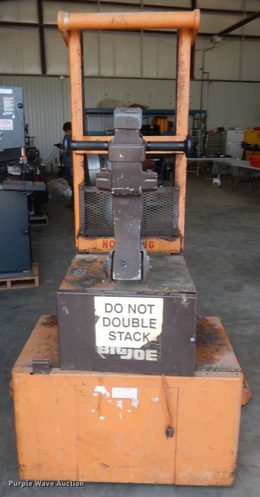 image for item IT9662 Big Joe PDM 20-60  forklift