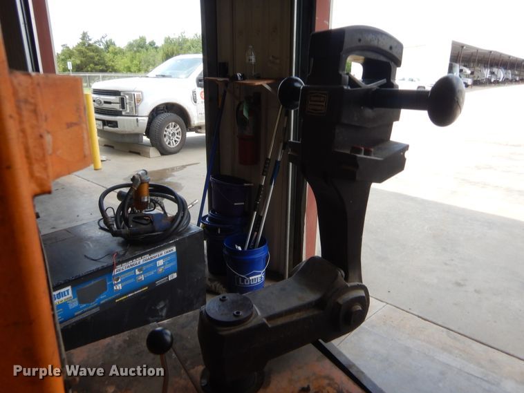 image for item IT9662 Big Joe PDM 20-60  forklift