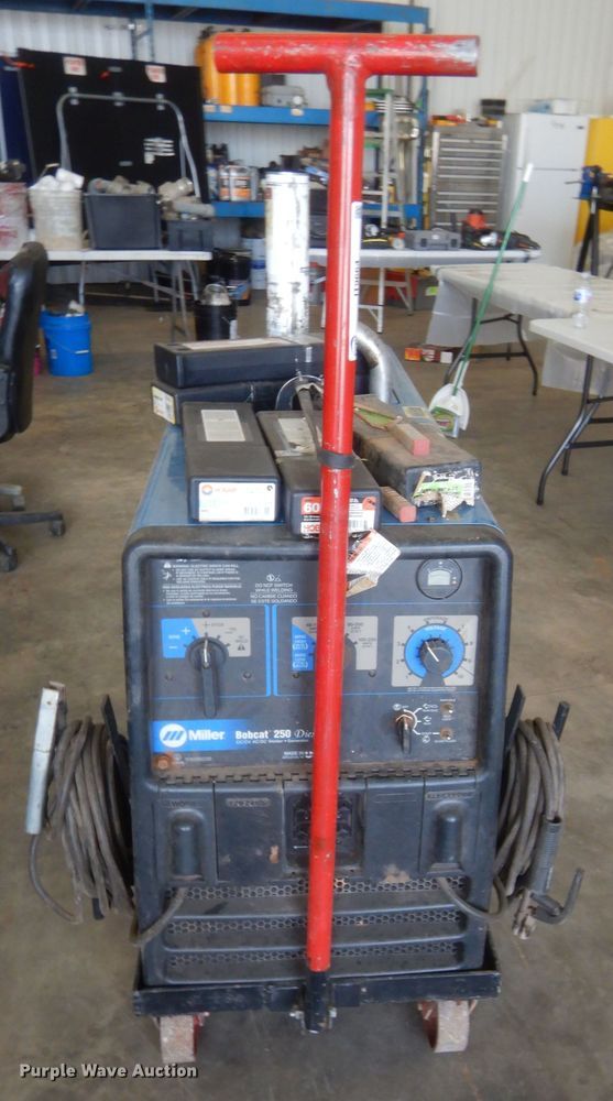 image for item IT9664 Miller Bobcat  welder