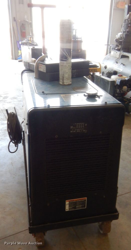 image for item IT9664 Miller Bobcat  welder