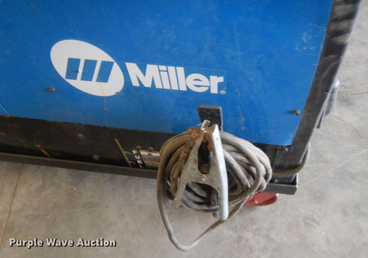 image for item IT9664 Miller Bobcat  welder