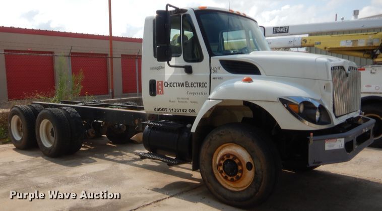 image for item IT9679 2010 International WorkStar 7400  truck cab and chassis