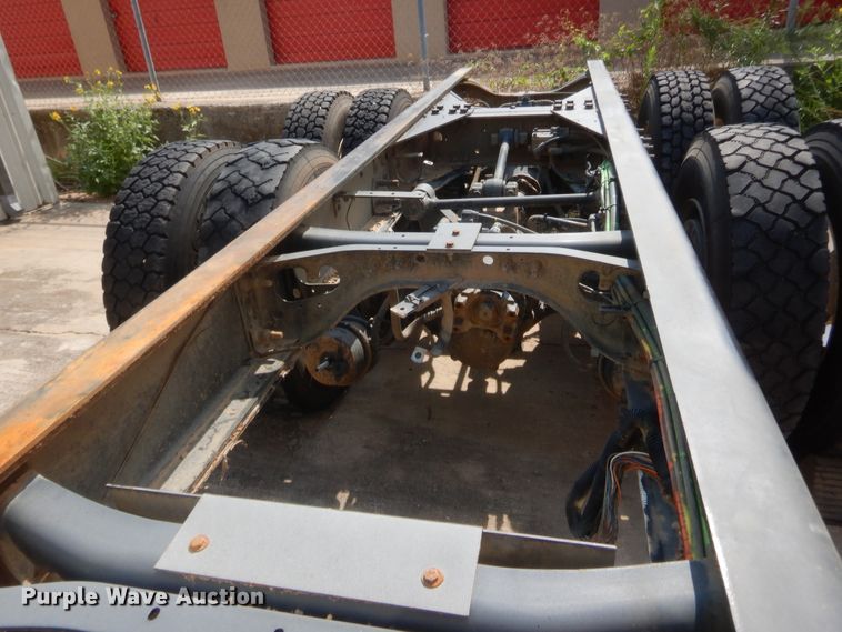 image for item IT9679 2010 International WorkStar 7400  truck cab and chassis