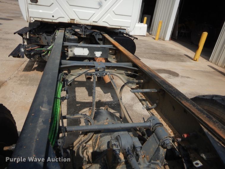 image for item IT9679 2010 International WorkStar 7400  truck cab and chassis