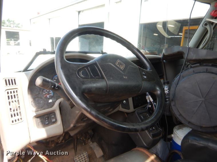 image for item IT9679 2010 International WorkStar 7400  truck cab and chassis