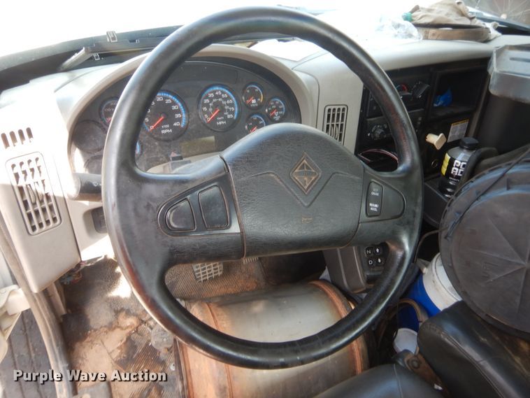 image for item IT9679 2010 International WorkStar 7400  truck cab and chassis