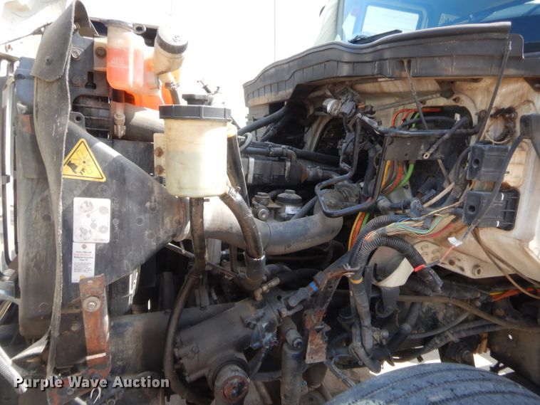 image for item IT9679 2010 International WorkStar 7400  truck cab and chassis