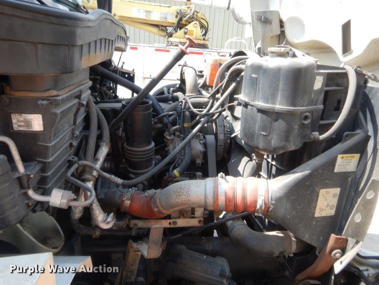 image for item IT9679 2010 International WorkStar 7400  truck cab and chassis