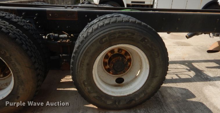 image for item IT9679 2010 International WorkStar 7400  truck cab and chassis