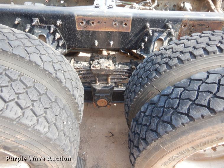 image for item IT9679 2010 International WorkStar 7400  truck cab and chassis