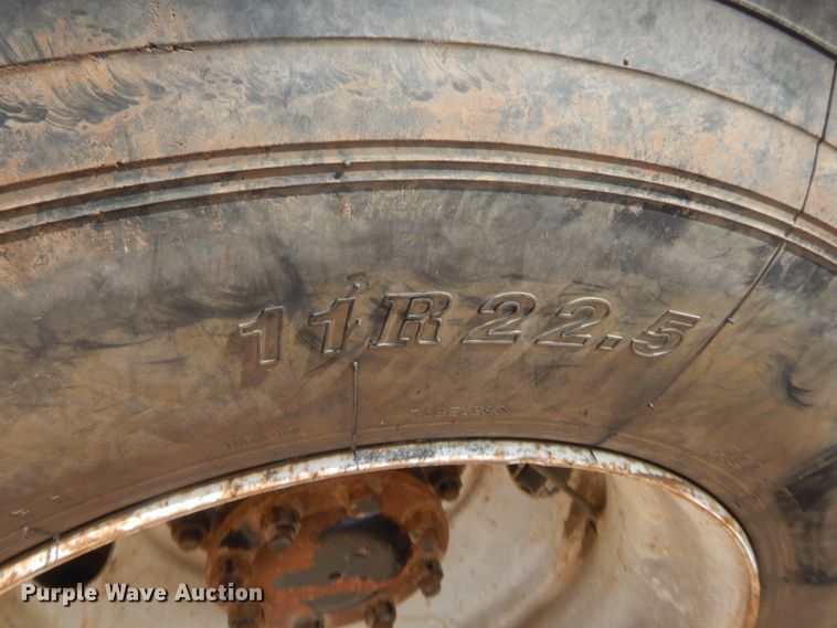 image for item IT9679 2010 International WorkStar 7400  truck cab and chassis