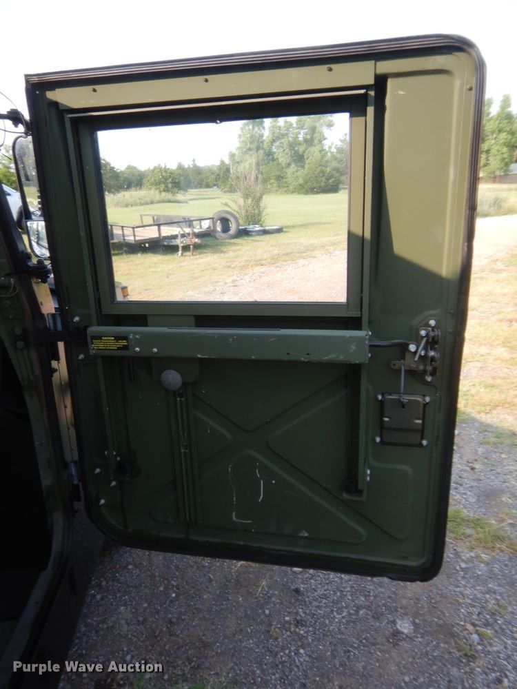 image for item IT9697 1991 Am General M1038  SUV