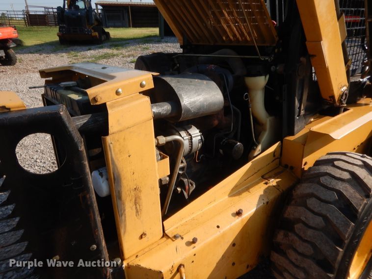 image for item IT9713 1999 New Holland LX885  skid steer loader