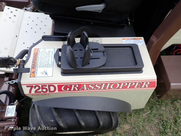 image for item IV9334 2019 Grasshopper 725D  ZTR lawn mower
