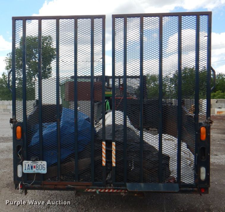 image for item JF9139 2006 Isuzu NPR  flatbed truck