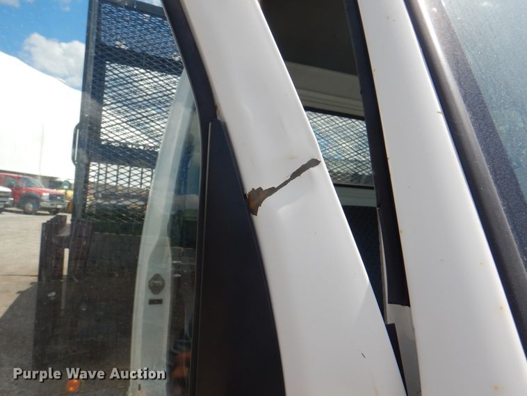 image for item JF9139 2006 Isuzu NPR  flatbed truck