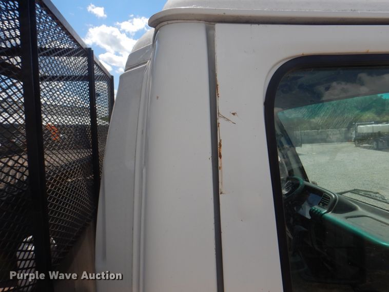 image for item JF9139 2006 Isuzu NPR  flatbed truck