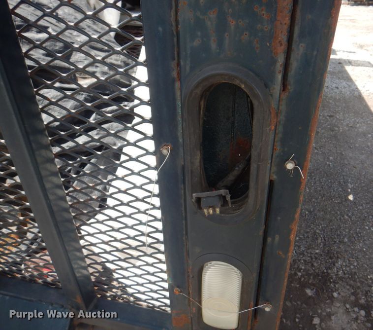 image for item JF9139 2006 Isuzu NPR  flatbed truck