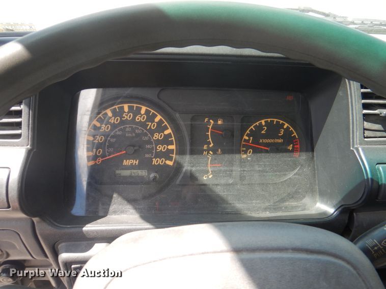 image for item JF9139 2006 Isuzu NPR  flatbed truck