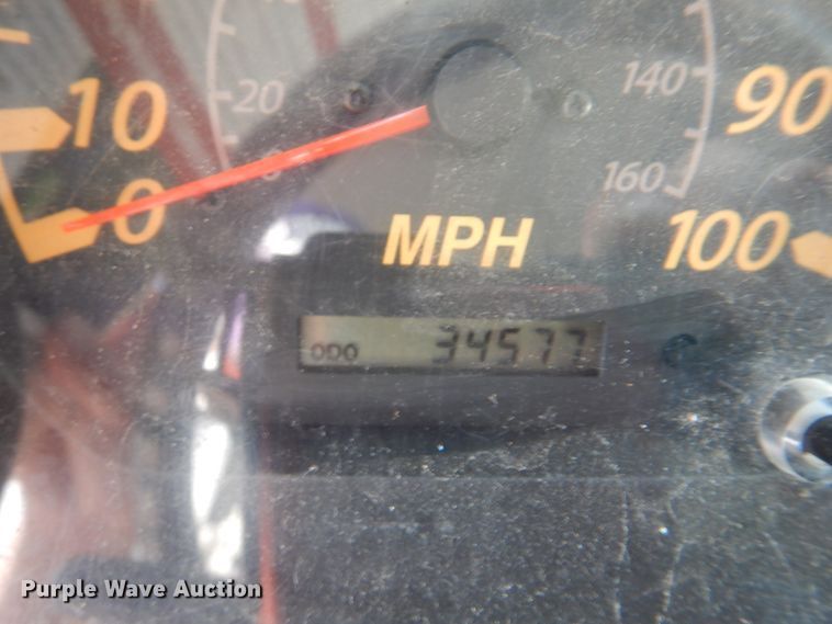 image for item JF9139 2006 Isuzu NPR  flatbed truck