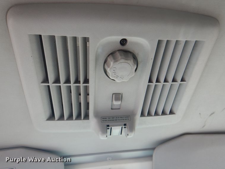 image for item JF9139 2006 Isuzu NPR  flatbed truck