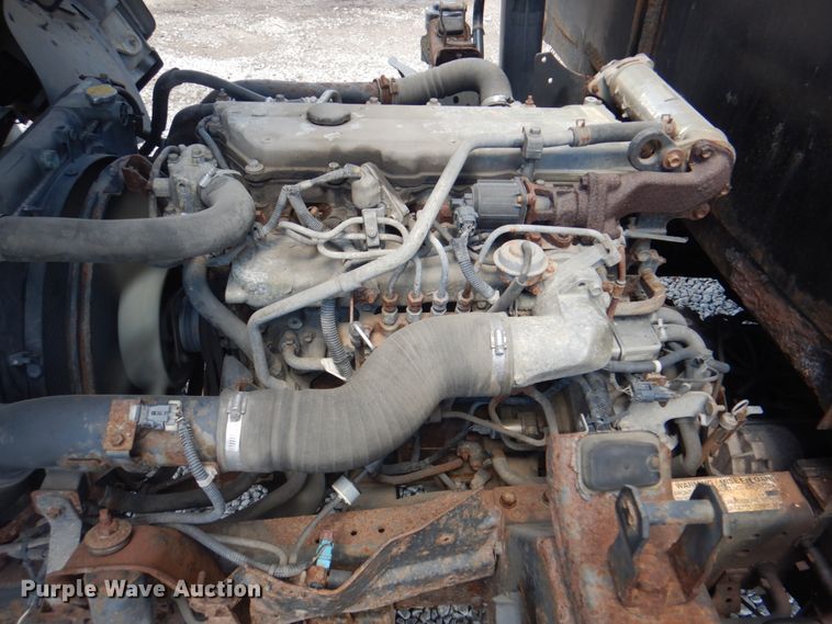 image for item JF9139 2006 Isuzu NPR  flatbed truck