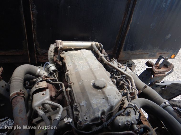 image for item JF9139 2006 Isuzu NPR  flatbed truck