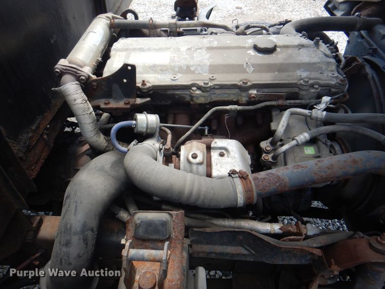 image for item JF9139 2006 Isuzu NPR  flatbed truck