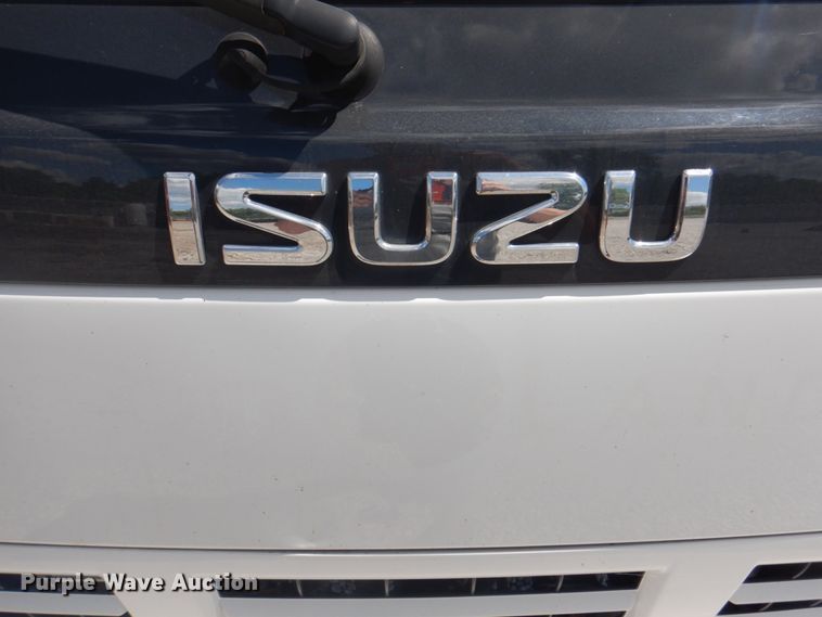 image for item JF9139 2006 Isuzu NPR  flatbed truck