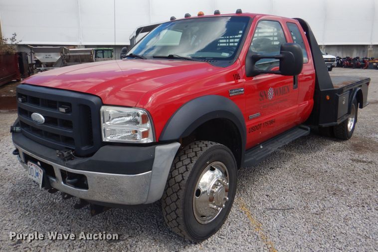image for item JF9141 2007 Ford F550 Super Duty XL  SuperCab flatbed truck